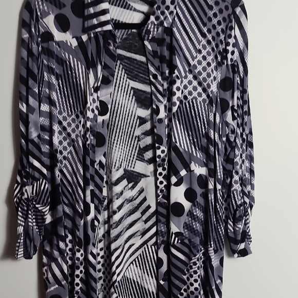 LYNN RITCHIE SILVER Black & White Abstract Patterned Blouse Button Up Size Small - Picture 7 of 13
